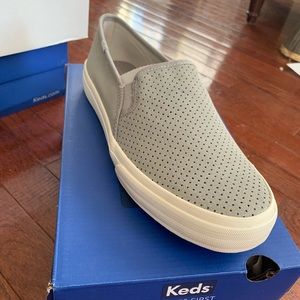 Meds Double Decker Suede Grey